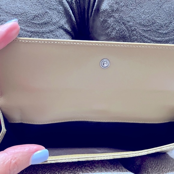 Authentic!! Gucci Web Long Bifold Wallet - Picture 4 of 12